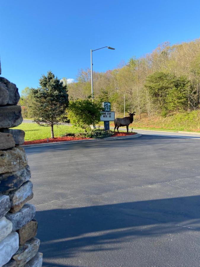 Smoky Mountain Inn & Suites Cherokee Extérieur photo