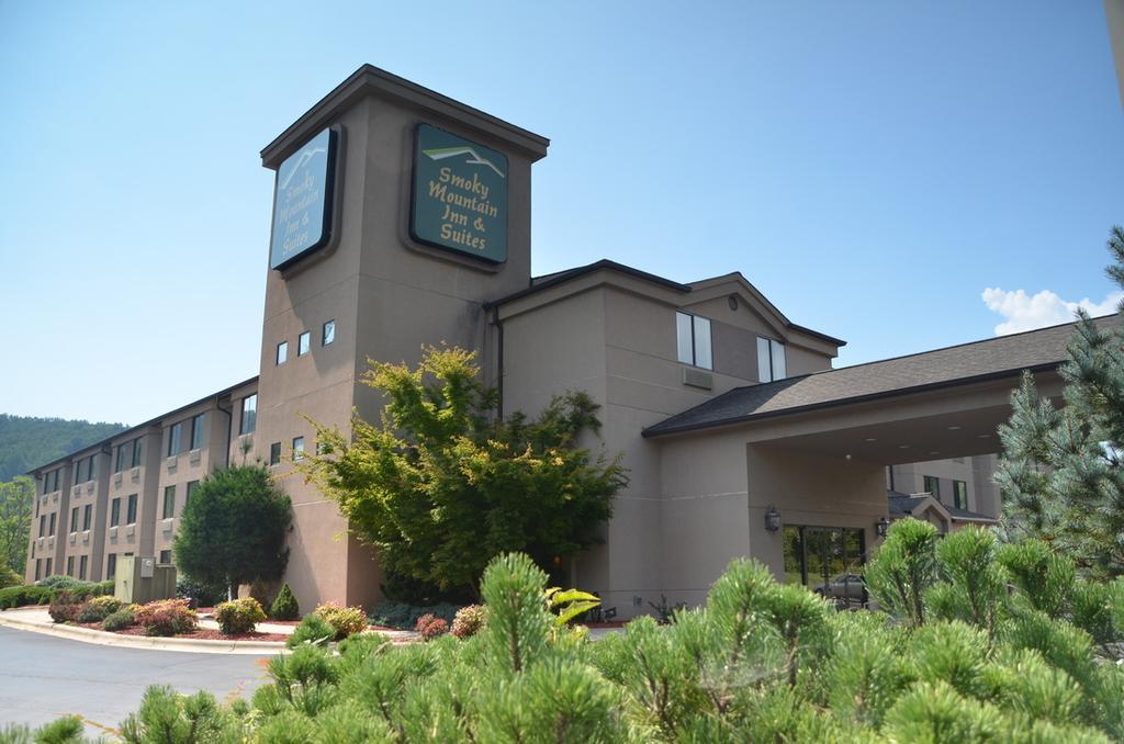 Smoky Mountain Inn & Suites Cherokee Extérieur photo